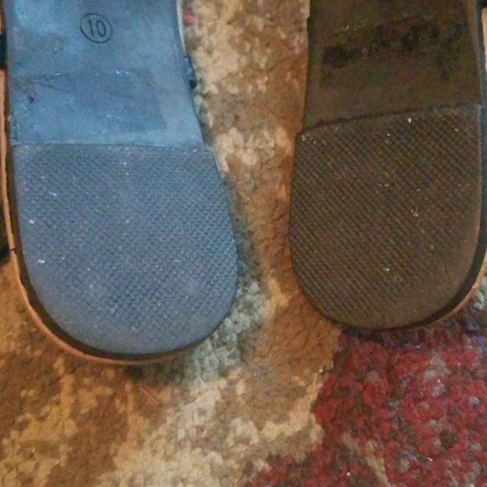 Sandals - Picture 4 of 4